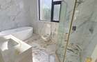 5 Bed House with En Suite in Lavington - 5