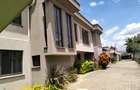 6 Bed Townhouse with En Suite in Lavington - 3