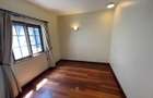 5 Bed Townhouse with En Suite in General Mathenge - 14