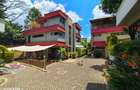 5 Bed Townhouse with En Suite at Lavington - 1