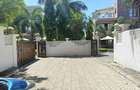 5 Bed Villa with En Suite at Beach Road - 6