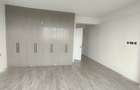 4 Bed Apartment with En Suite at Parklands - 20
