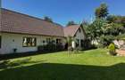 7 Bed House with En Suite in Ridgeways - 3