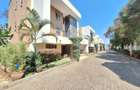 5 Bed Townhouse with En Suite in Lavington - 20