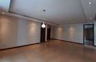 4 Bed Apartment with En Suite in Riverside - 9