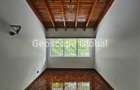 4 Bed House with En Suite in Rosslyn - 14