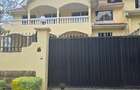 5 Bed House with En Suite at Lavington - 2