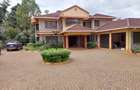 5 Bed House with En Suite at Flem Tree - 5