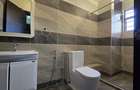 5 Bed House with En Suite in Ridgeways - 16
