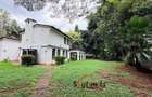 4 Bed House with En Suite in Hill View - 11