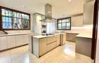 5 Bed House with En Suite in Runda - 10