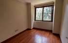 5 Bed Townhouse with En Suite in Lavington - 10