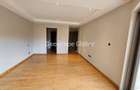 3 Bed Apartment with En Suite in Riverside - 6