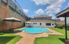 5 Bed Townhouse with En Suite at Westlands - 20