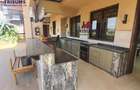 5 Bed Apartment with En Suite in Westlands Area - 13