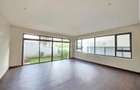 5 Bed Townhouse with En Suite in Lavington - 3