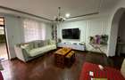 3 Bed Apartment with En Suite in Nyari - 8
