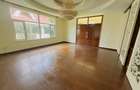 5 Bed House with En Suite at Mimosa Drive - 16
