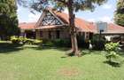 5 Bed House with En Suite in Runda - 1