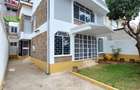 4 Bed Townhouse with En Suite in Parklands - 1