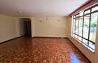 4 Bed Apartment with En Suite at Riverside Drive - 19