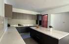 5 Bed House with En Suite at Ololua - 12