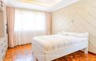 7 Bed House with Swimming Pool in Loresho - 10