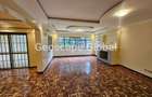 4 Bed Townhouse with En Suite in Spring Valley - 15