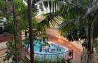 2 Bed Apartment with En Suite in State House - 12