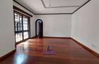 4 Bed Townhouse with En Suite at Riverside Dr - 12