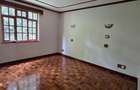 4 Bed Townhouse with En Suite in Lavington - 19