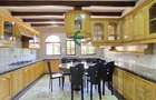 6 Bed Villa with En Suite in Lavington - 18