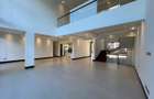 5 Bed Townhouse with En Suite in Spring Valley - 9