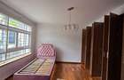 5 Bed Townhouse with En Suite in Lavington - 12