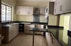 5 Bed House with En Suite at Parklands - 12