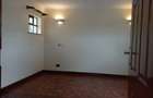 5 Bed Villa with En Suite in Lavington - 7