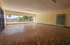 2,000 ft² Office with Service Charge Included at Kabarsiran - 4