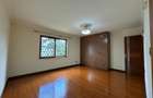 5 Bed Townhouse with En Suite in Lavington - 12