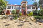 5 Bed House with En Suite in Nyari - 3