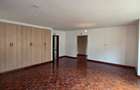 5 Bed Townhouse with En Suite at Lavington - 10