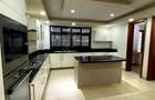 5 Bed Villa with En Suite in Spring Valley - 4