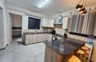 Furnished 3 Bed Apartment with En Suite in Riverside - 6