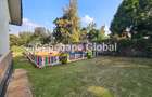 4 Bed House with En Suite in Rosslyn - 10