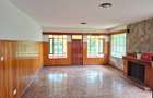 6 Bed House with En Suite at Off Redhill Dr - 9