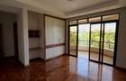 4 Bed Apartment with En Suite at Riverside Drive - 9