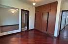 5 Bed Villa with En Suite in Lavington - 15