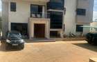 5 Bed House with En Suite in Runda - 1