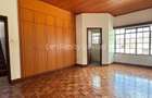 5 Bed Townhouse with En Suite in Lavington - 8