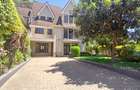 5 Bed Townhouse with En Suite at Lavington Green - 2