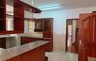 5 Bed House with En Suite in Rosslyn - 13